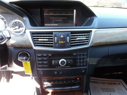 Used 2011 Mercedes-Benz E 350 4MATIC Sedan image 13