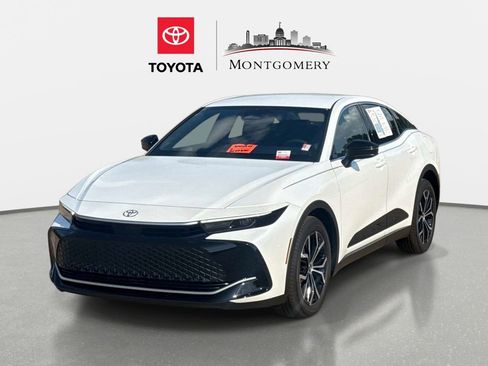 Used 2026 Toyota Crown XLE image 7