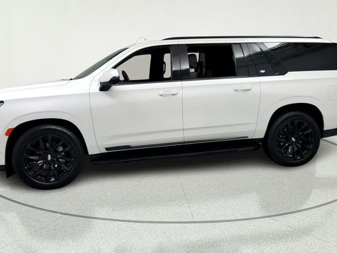 Used 2022 Cadillac Escalade ESV Sport Platinum w/ LPO, ONYX Package AWD/4WD image 2