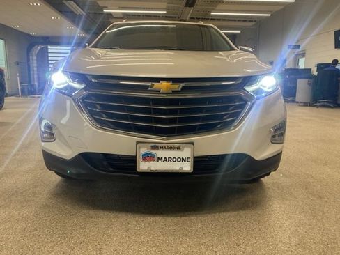 Used 2019 Chevrolet Equinox Premier FWD image 2