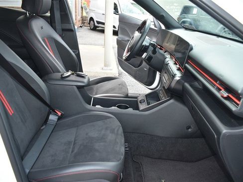 Used 2023 Nissan Rogue S AWD/4WD image 54