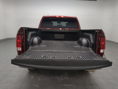 Used 2021 RAM 1500 Classic SLT AWD/4WD image 29