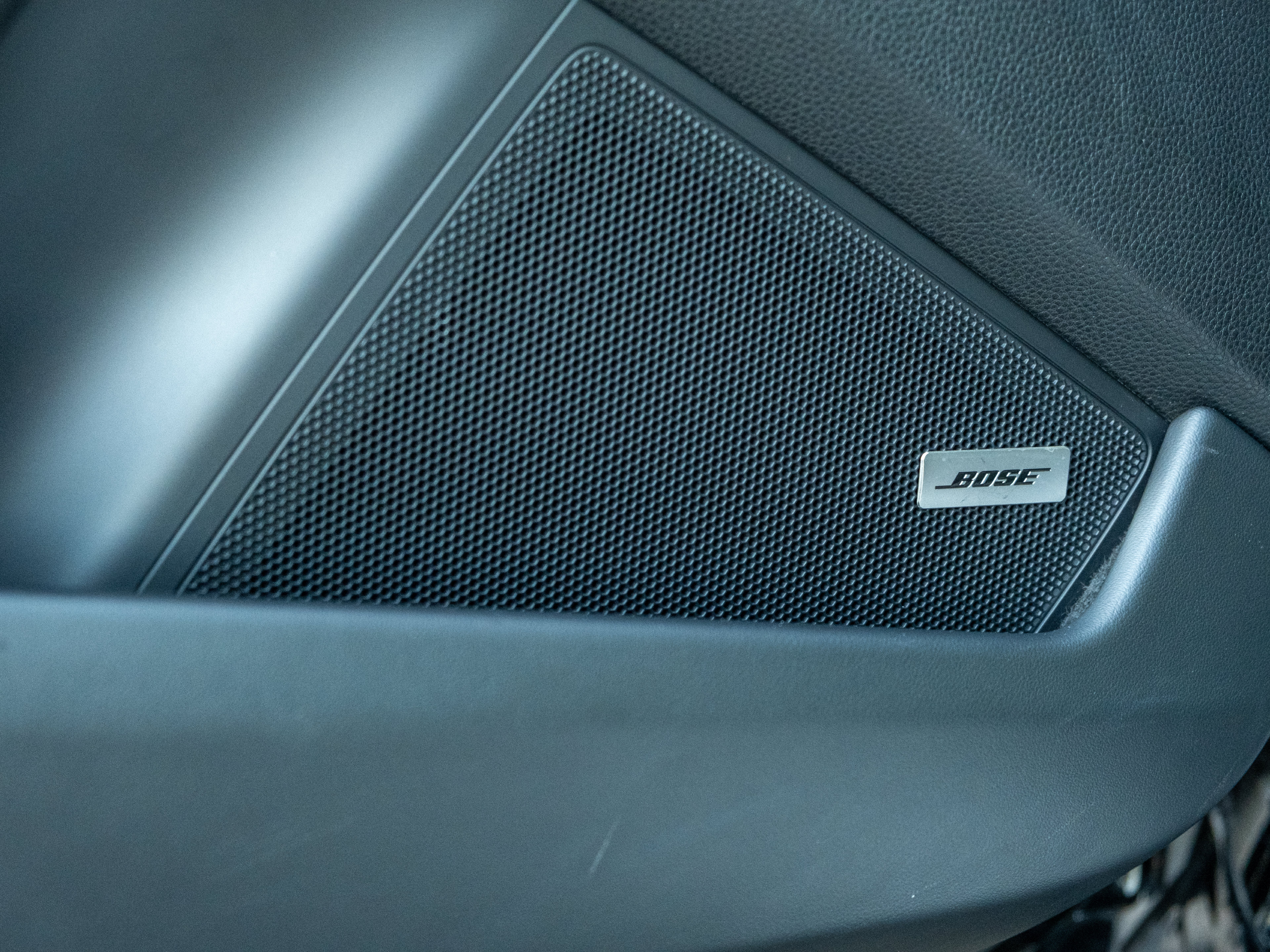 Certified 2025 Porsche 911 Carrera RWD image 39