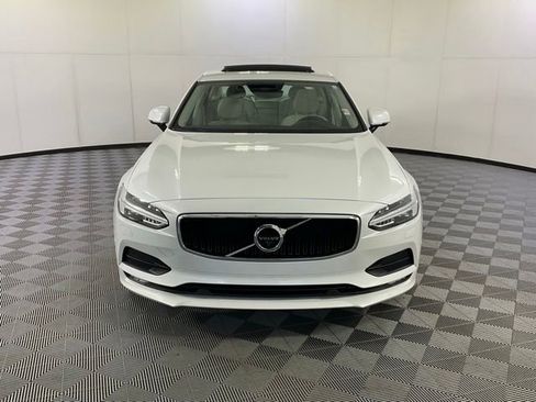 Used 2018 Volvo S90 T5 Momentum w/ Convenience Package AWD/4WD image 2
