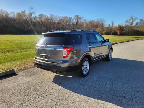 Used 2011 Ford Explorer XLT image 7