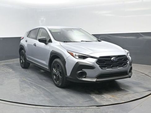 Used 2024 Subaru Crosstrek 2.0i image 2
