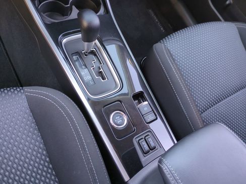 Used 2020 Mitsubishi Outlander ES image 63