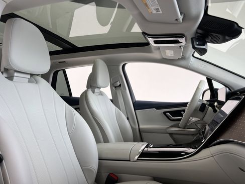 Used 2024 Mercedes-Benz EQE 350+ 4MATIC SUV w/ AMG Line Exterior Package image 22