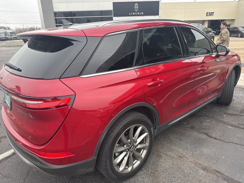 Used 2021 Lincoln Corsair FWD w/ Premium Package image 4