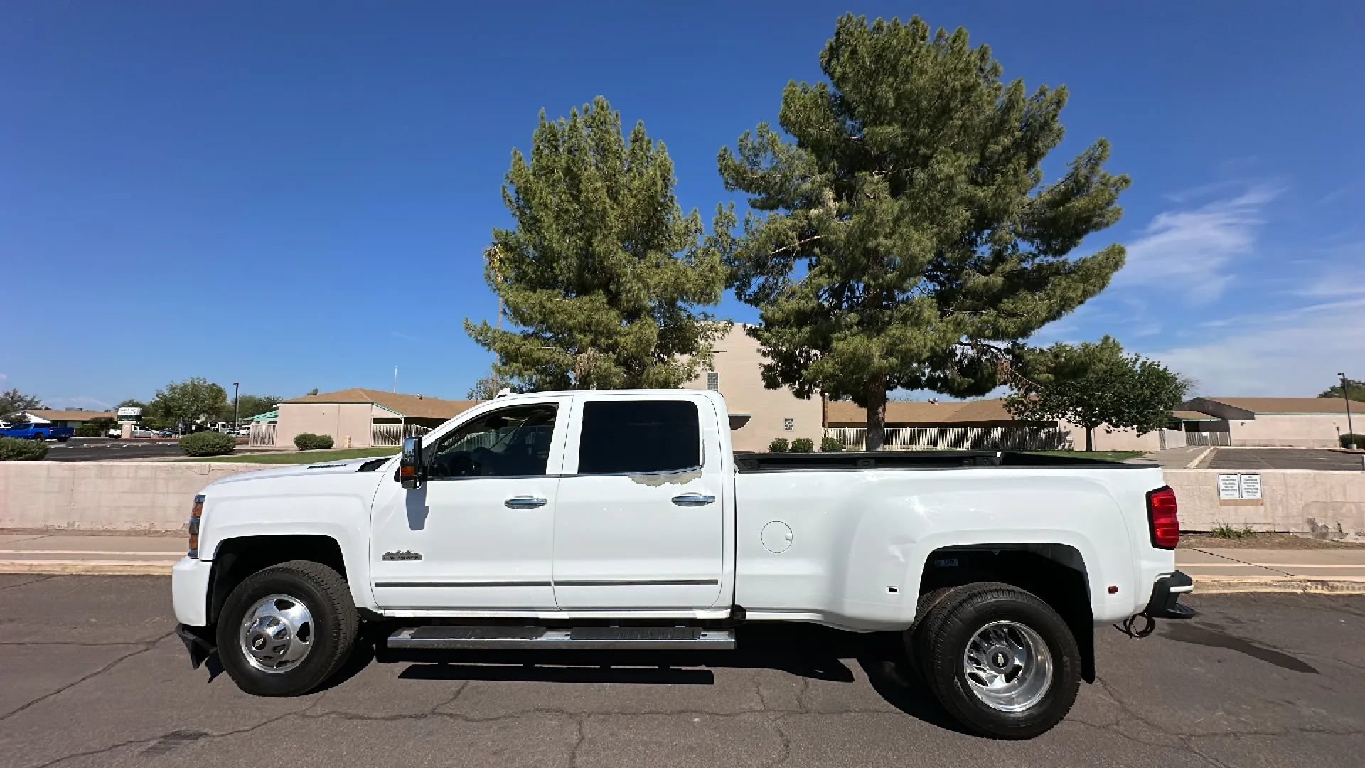 Used 2015 Chevrolet Silverado 3500 High Country w/ Duramax Plus Package AWD/4WD image 1