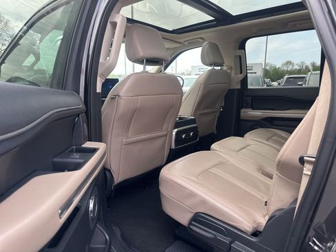 Used 2024 Ford Expedition Max Limited image 16