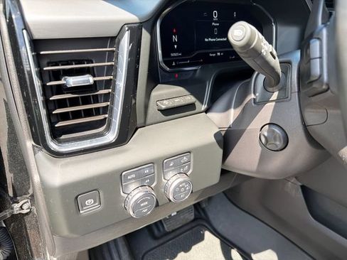 Used 2024 GMC Sierra 1500 Denali w/ Technology Package AWD/4WD image 10