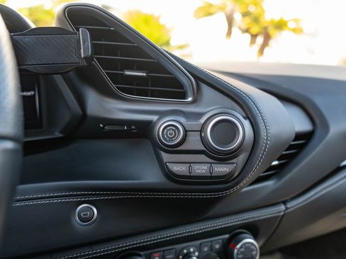 Used 2018 Ferrari 488 GTB image 17