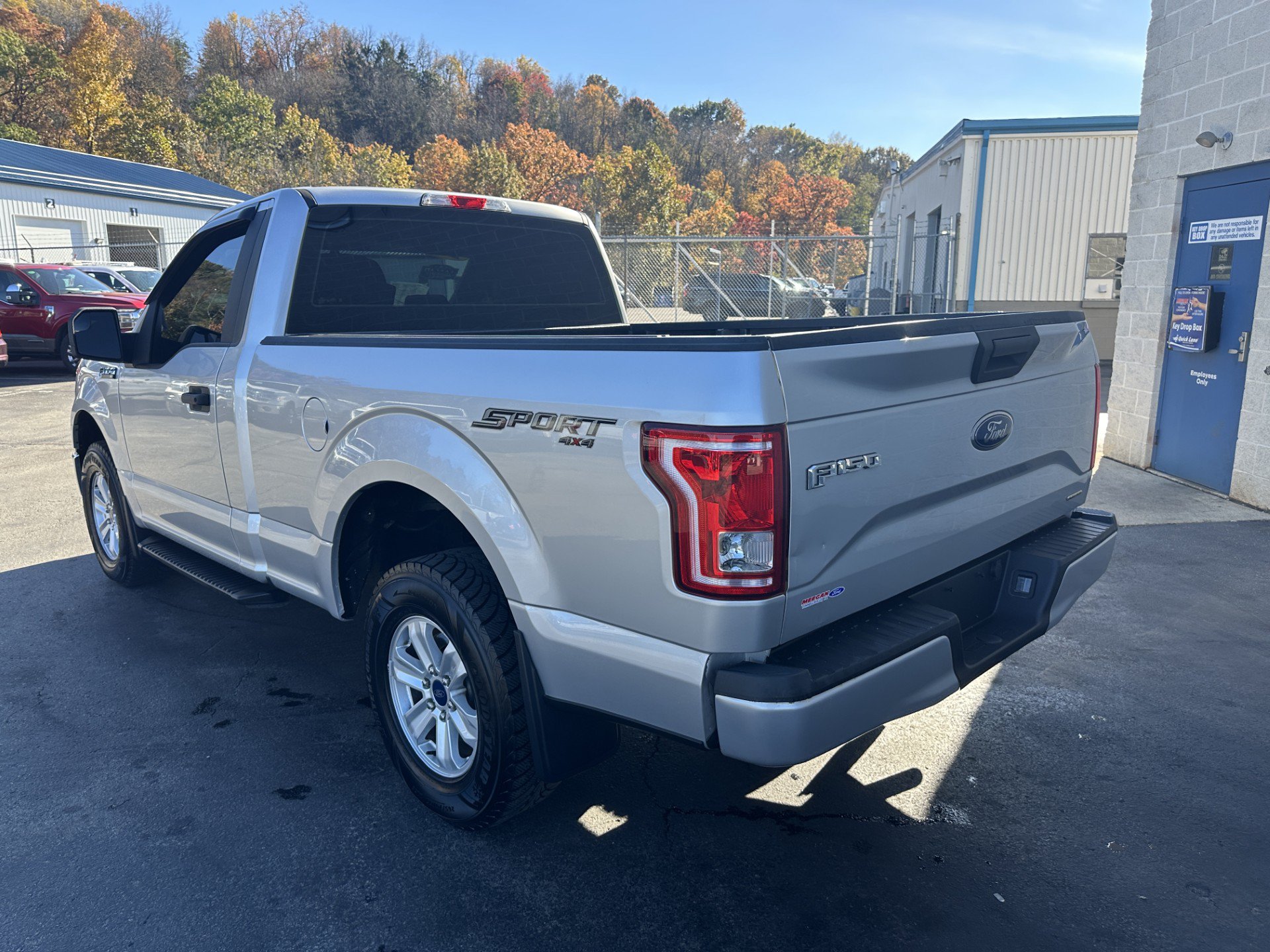 Used 2016 Ford F150 XL w/ Equipment Group 101A Mid AWD/4WD image 5