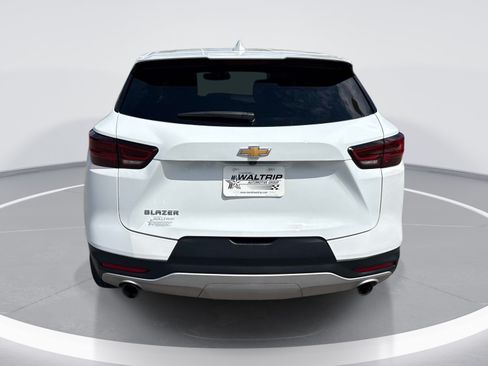 Used 2025 Chevrolet Blazer LT FWD image 7