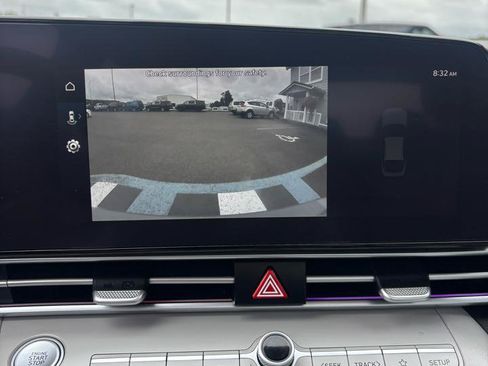 Used 2023 Hyundai Elantra Limited FWD image 23