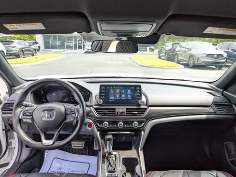 Used 2020 Honda Accord Sport image 12