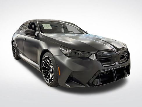 Used 2025 BMW M5 w/ Carbon Package AWD/4WD image 7