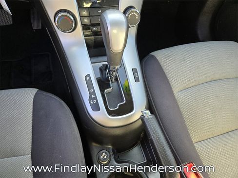 Used 2014 Chevrolet Cruze LS image 23