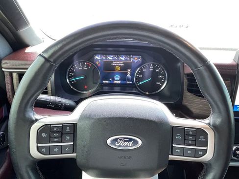 Used 2022 Ford Expedition Limited AWD/4WD image 14