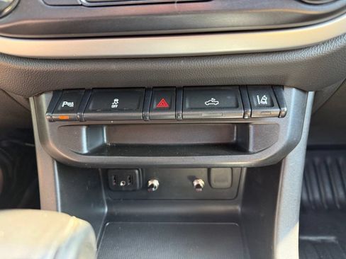 Used 2021 Chevrolet Colorado LT w/ Fleet Safety Package RWD image 23