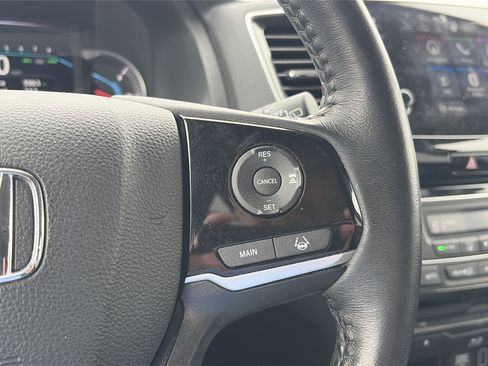 Used 2021 Honda Pilot Touring image 25