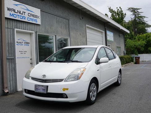 Used 2006 Toyota Prius FWD image 1