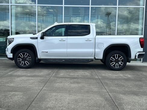 Used 2022 GMC Sierra 1500 AT4 w/ AT4 Preferred Package AWD/4WD image 6