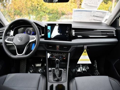 New 2026 Volkswagen Jetta SE image 21