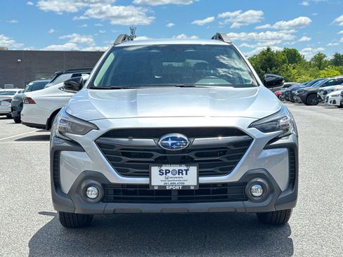 Used 2025 Subaru Outback Premium AWD/4WD image 6