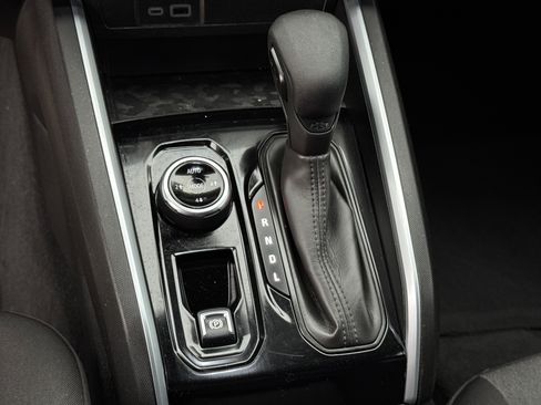 Used 2023 Chevrolet Colorado Trail Boss image 21