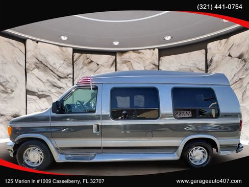 Used 2003 Ford E-150 and Econoline 150 Commercial Van 3D image 4