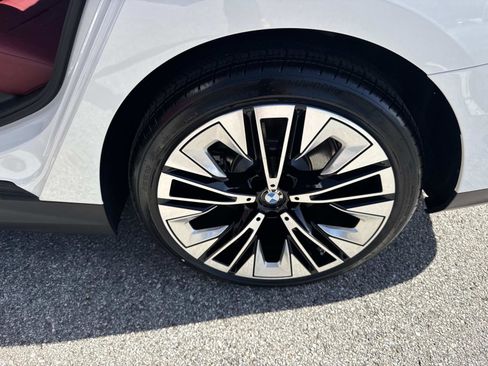 New 2026 BMW 530i w/ Premium Package image 11