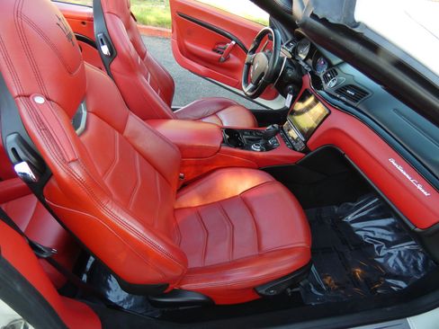 Used 2019 Maserati GranTurismo Sport image 27