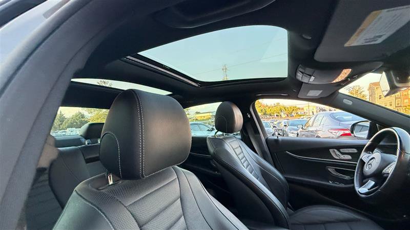 Used 2018 Mercedes-Benz E 300 image 9