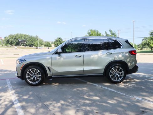 Used 2019 BMW X5 xDrive40i w/ Luxury Seating Package AWD/4WD image 4