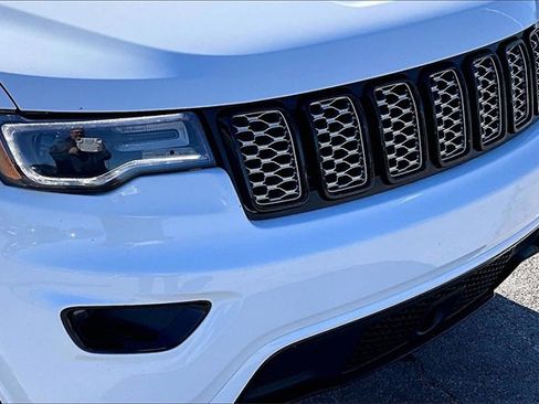 Used 2020 Jeep Grand Cherokee Altitude image 33