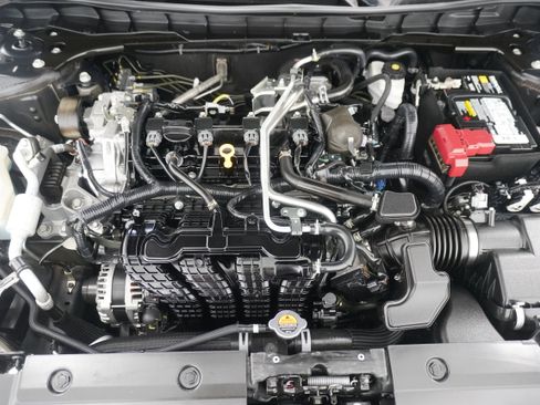 Used 2024 Nissan Altima 2.5 SV w/ SV Premium Package FWD image 31