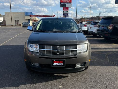 Used 2009 Lincoln MKX AWD image 2