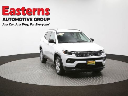 Used 2022 Jeep Compass Latitude w/ Convenience Group AWD/4WD image 50
