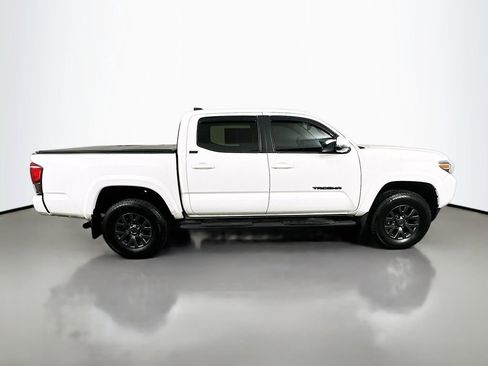 Used 2022 Toyota Tacoma SR5 w/ Technology Package RWD image 7
