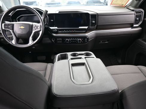 Used 2024 Chevrolet Silverado 2500 LT w/ Convenience Package image 39