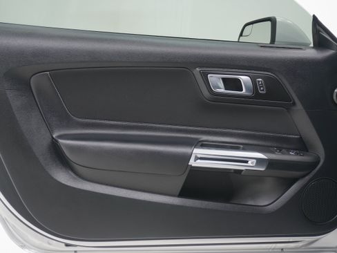 Used 2019 Ford Mustang GT RWD image 15