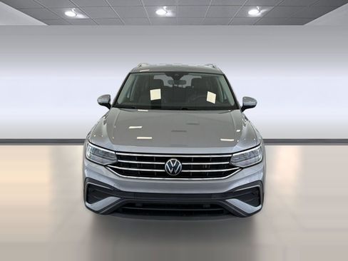 Used 2022 Volkswagen Tiguan SE FWD image 6