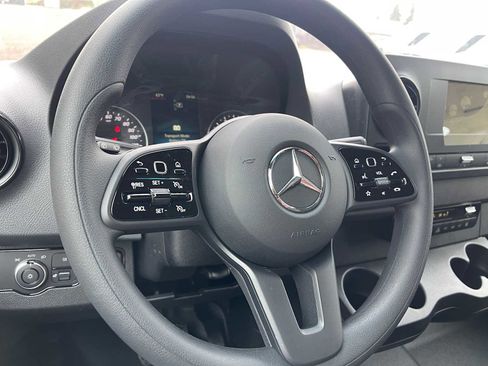 Used 2024 Mercedes-Benz Sprinter 2500 image 25