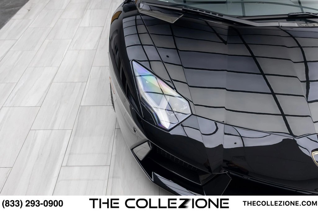 Used 2012 Lamborghini Aventador LP 700-4 AWD/4WD image 4
