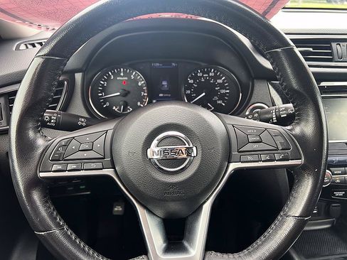 Used 2019 Nissan Rogue SV FWD image 22