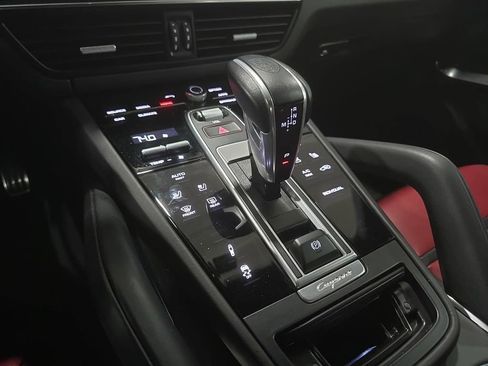 Certified 2023 Porsche Cayenne Turbo S AWD/4WD image 17