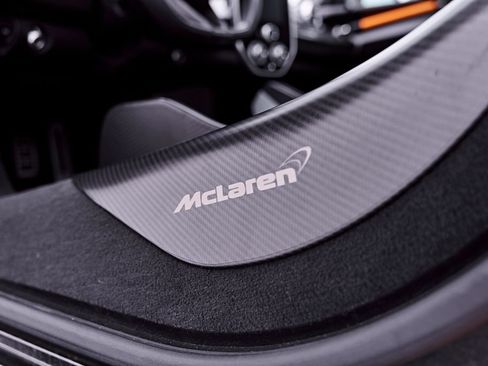 Used 2019 McLaren Senna RWD image 63
