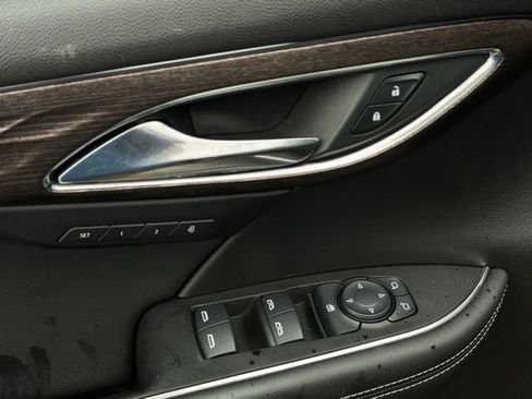 Used 2022 Buick Envision Avenir w/ Technology Package II image 14